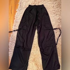 black cargo pants | XS